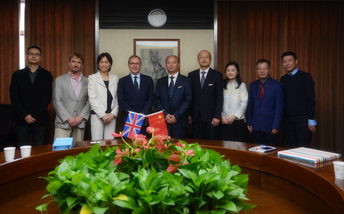 E:\必赢线路检测中心\120周年校庆\外宾接待\相关图片\英国2_副本.jpg